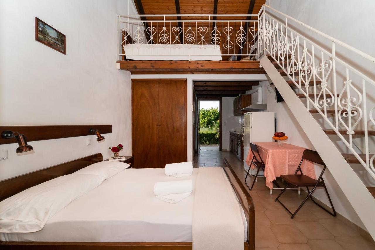Ilias Apartments 메토니 외부 사진
