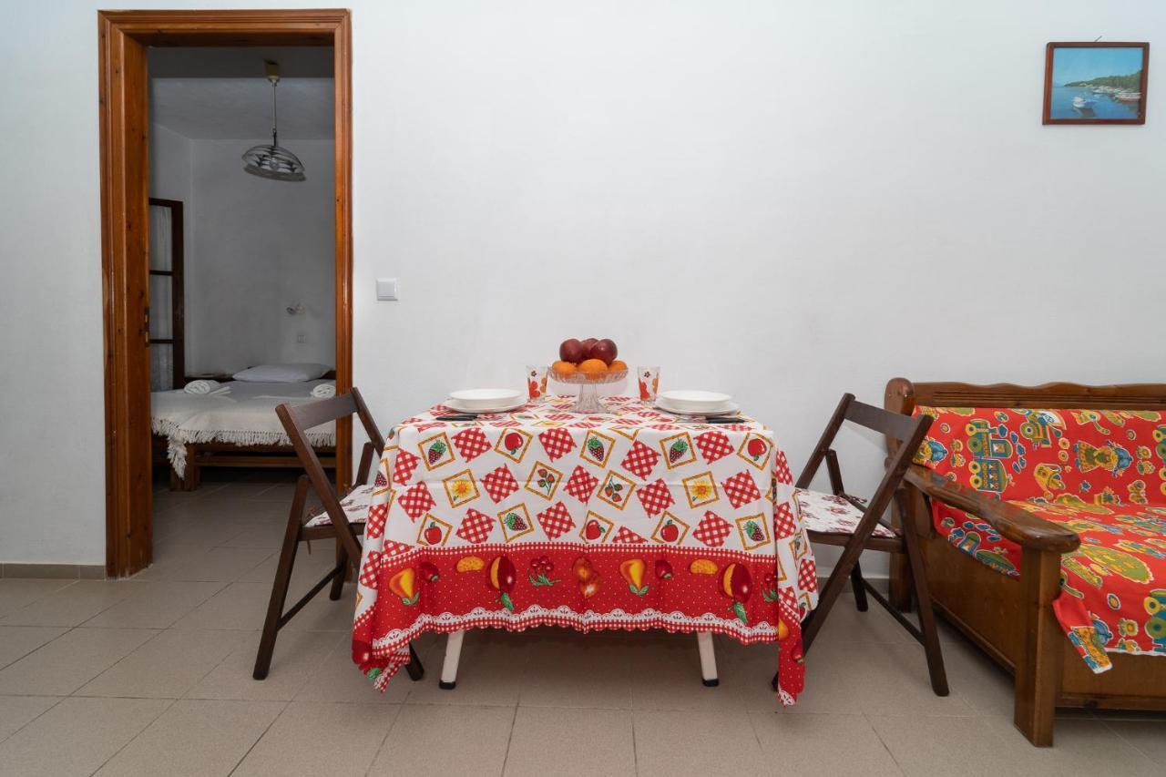 Ilias Apartments 메토니 외부 사진