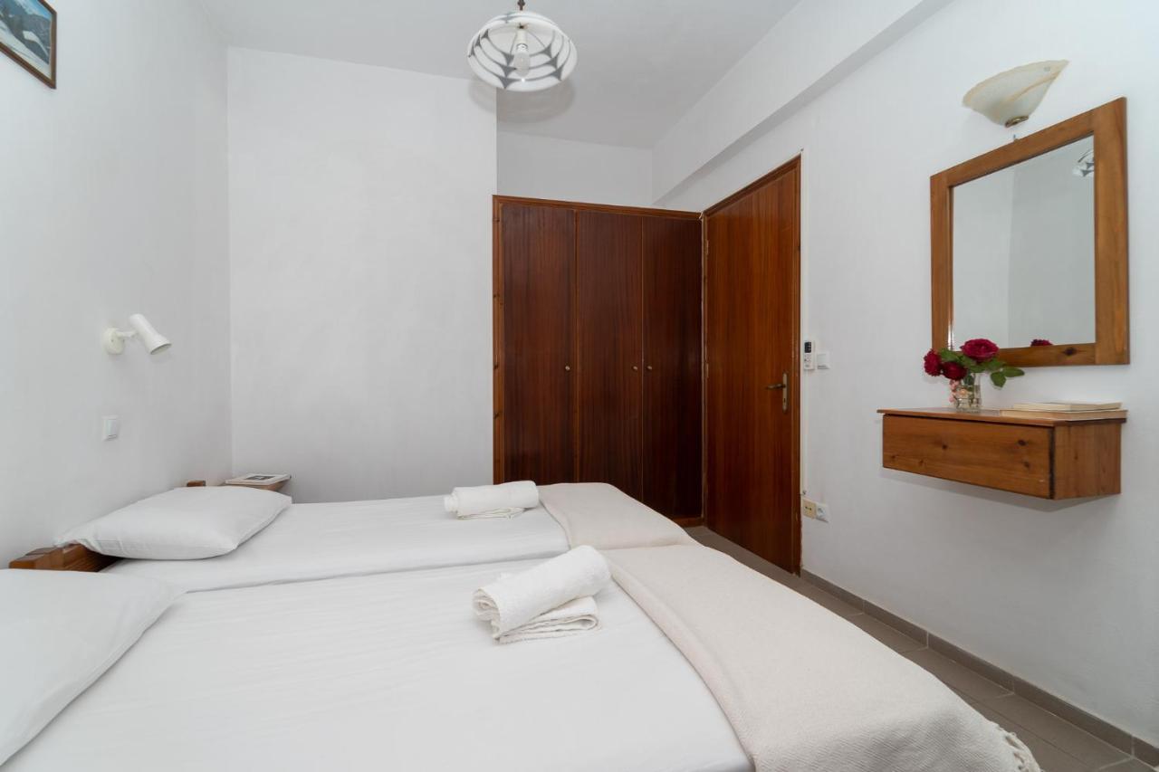 Ilias Apartments 메토니 외부 사진